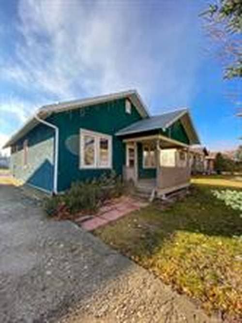 117 1st Ave SE  